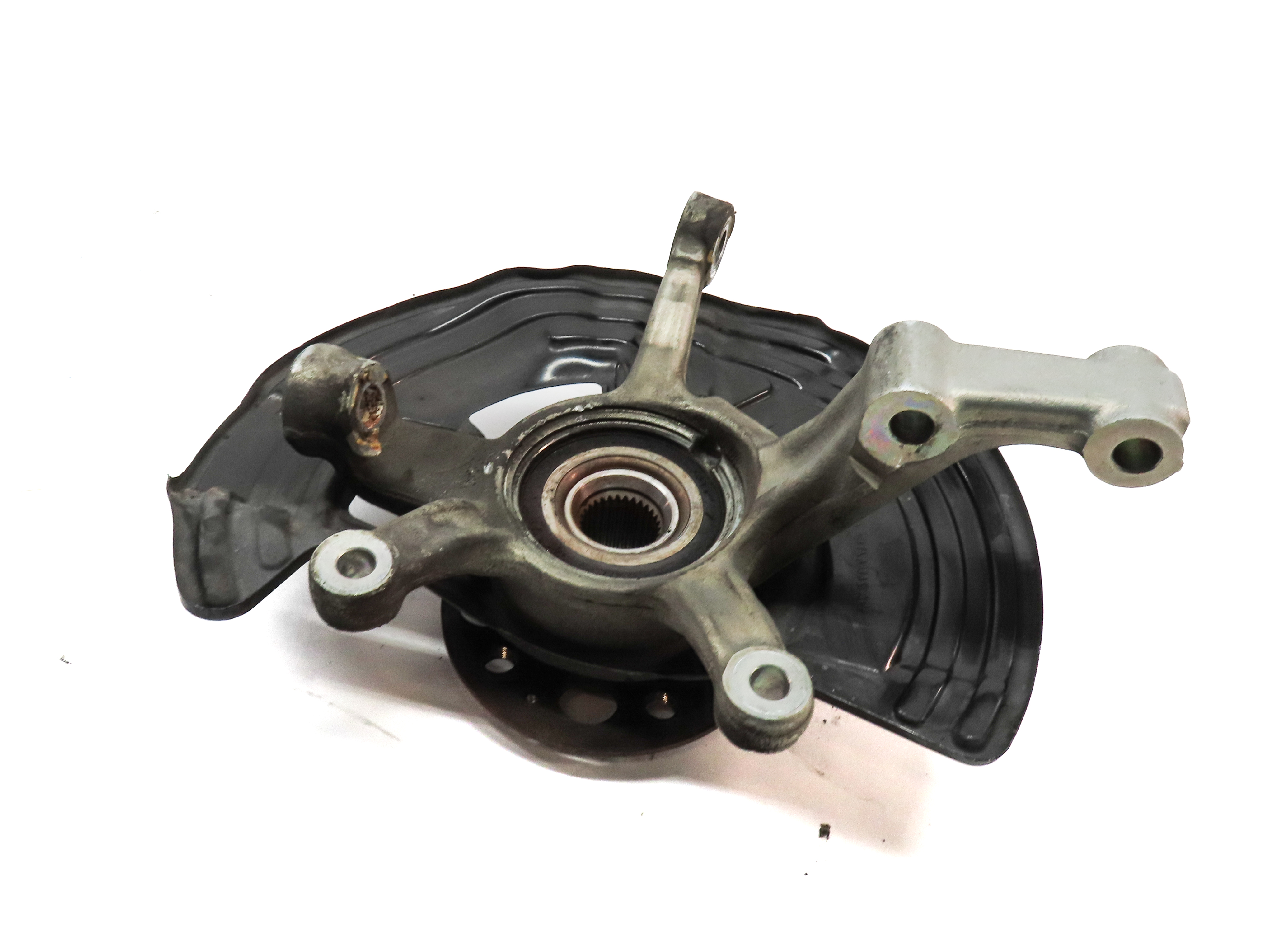 2014-2020 MERCEDES B250 GLA250 (W242 X156) LEFT FRONT DRIVER SPINDLE KNUCKE HUB — exact item pictured
